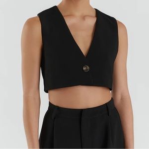 DISSH ROWAN BLACK CROPPED VEST